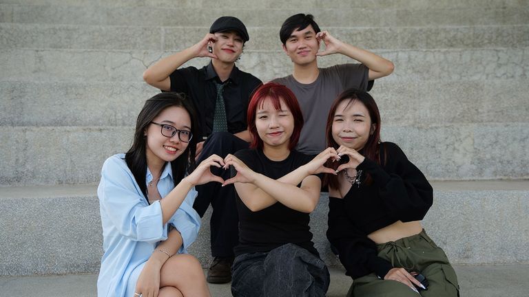 Các sinh viên Đại học RMIT sản xuất MV Heartbreak Hotel (Từ trên xuống và trái sang): Choi Geon, Trần Đình Minh Long, Quách Tú Anh, Đoàn Trần Thanh Hoa và Nguyễn Võ Hoàng Nhi. | Nguồn: RMIT Vietnam