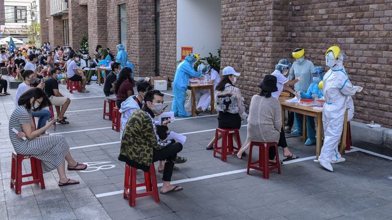 Vietnam Achieves COVID Vaccination Record, Pushing Provinces’ Containment Efforts