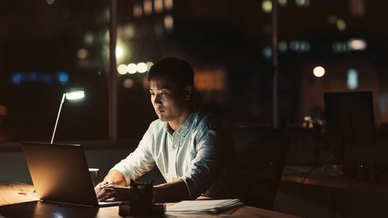 Trong việc tự kỷ luật, dựa vào ý chí thôi chưa đủ