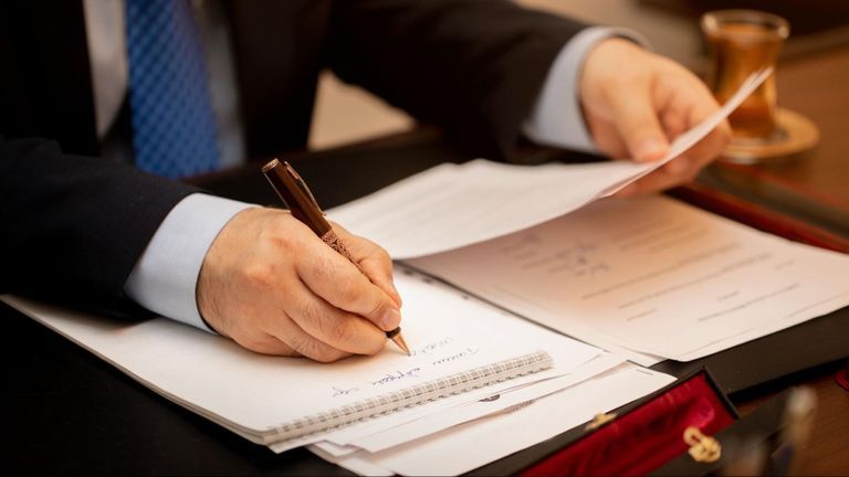 Temporary residence is the mandatory process for all foreigners in Vietnam. | Source: Magnific