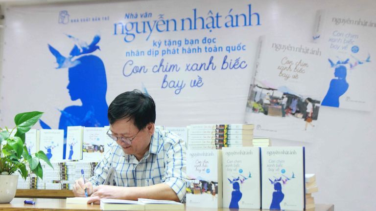 Nguyễn Nhật Ánh: Viết một quyển sách cũng như yêu một người