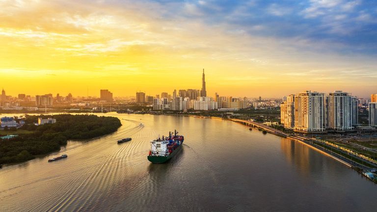 The US buys more than 10% of Asia’s exports on average. | Source: Shutterstock