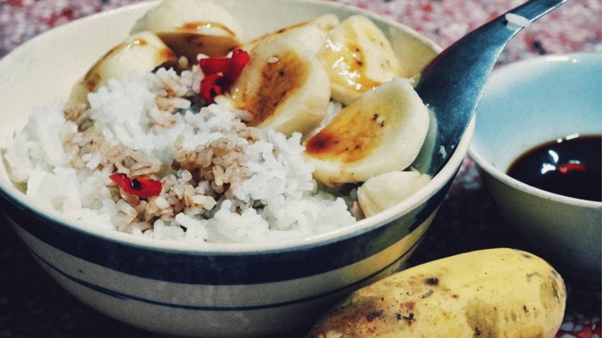 Mixing Rice With Fruits: A Habit Of Vietnam’s Mekong Delta