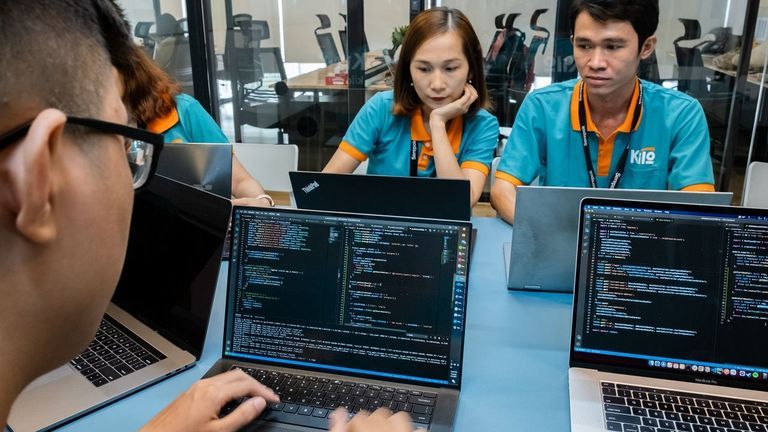 Vietnam Rises In Online Services Ranking As Digitalization Gathers Pace