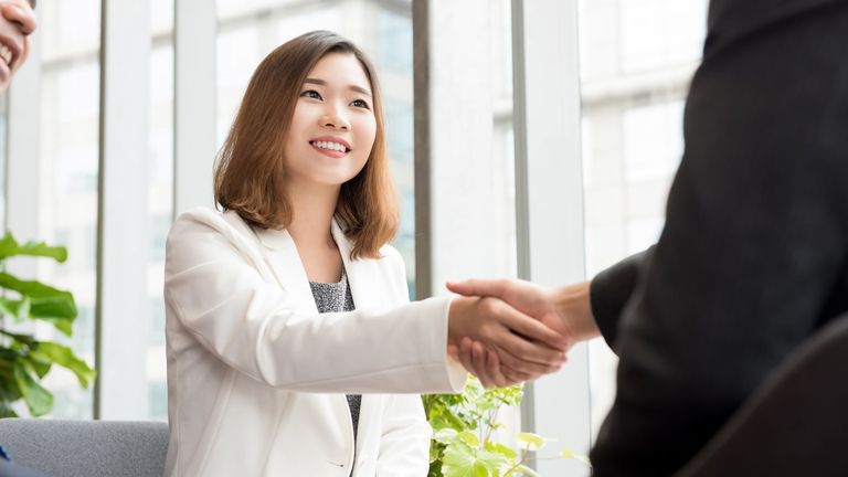 Bí quyết để biến phẩm chất hướng nội thành ưu thế khi networking