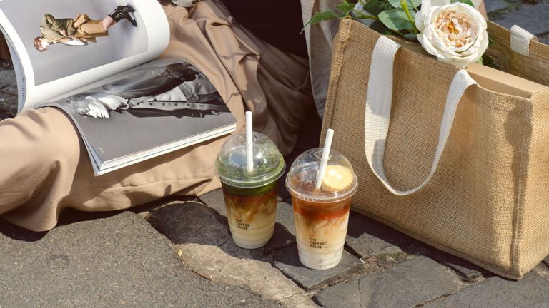 Nguồn: The Coffee House