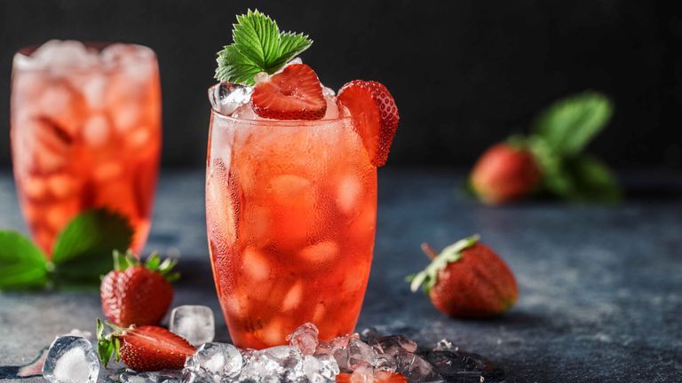 Cocktail trái cây giải nhiệt mùa hè | Nguồn: Shutterstock
