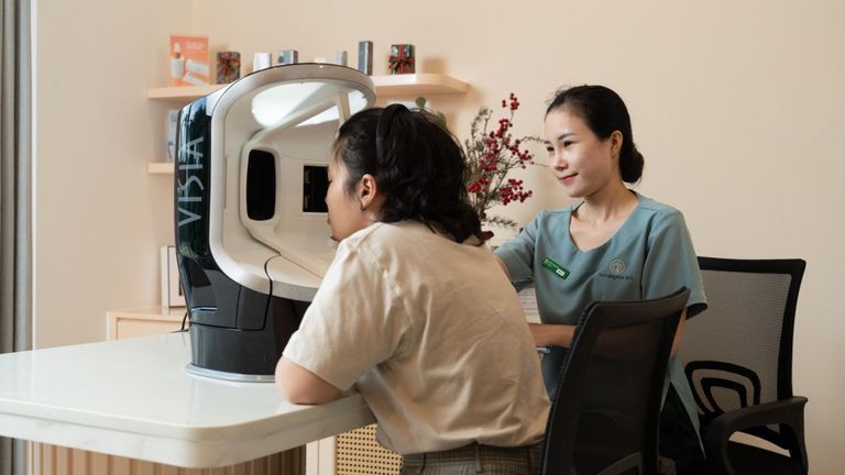 Công nghệ soi da nhằm phân tích sức khỏe làn da bạn hiện tại | Nguồn: Khooa Nguyen cho Vietcetera.