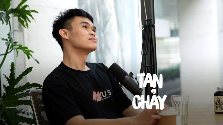 "Con cóc đi rồi!"