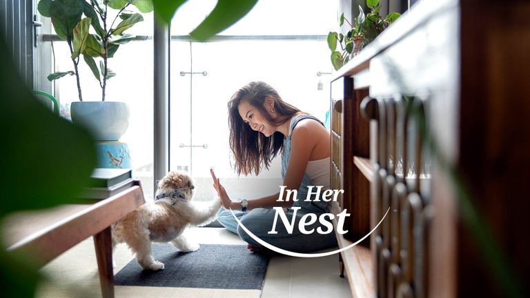 In Her Nest: Đôi khi tất cả những gì bạn cần là một chú chó