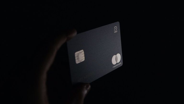Không dùng thẻ tín dụng, ta đang “để lỡ” hàng triệu đồng mỗi năm?