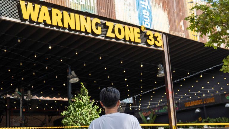 Founder quán nhậu "xanh" Warning Zone: "Làm việc bằng cái tâm thì sẽ luôn dễ dàng"