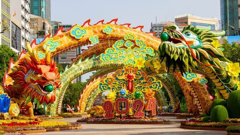 The mascot on Nguyen Hue Flower Street every Lunar New Year presents that year’s zodiac sign. | Source: Shutterstock/Duc Huy Nguyen