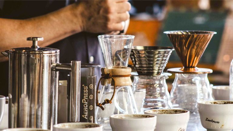 4 Dụng cụ pha cà phê thủ công thổi hồn cho ly cà phê tại gia 