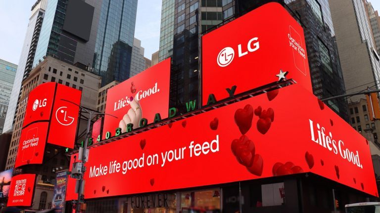 LG bổ sung thêm sắc đỏ năng động vào bộ nhận diện thương hiệu để kết nối với người dùng trẻ. | Nguồn: LG Việt NAm