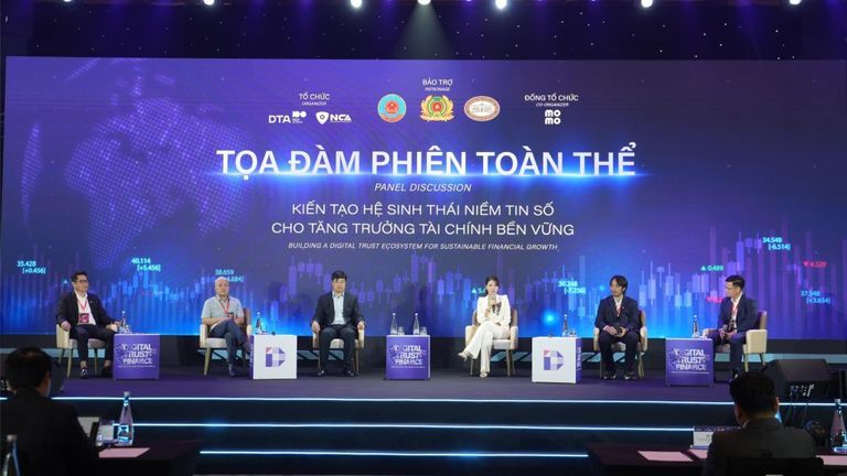 The Digital Trust in Finance 2026 forum took place under the theme 'Building Digital Trust in Finance in the AI Era.' | Source: Dai Bieu Nhan Dan Newspaper