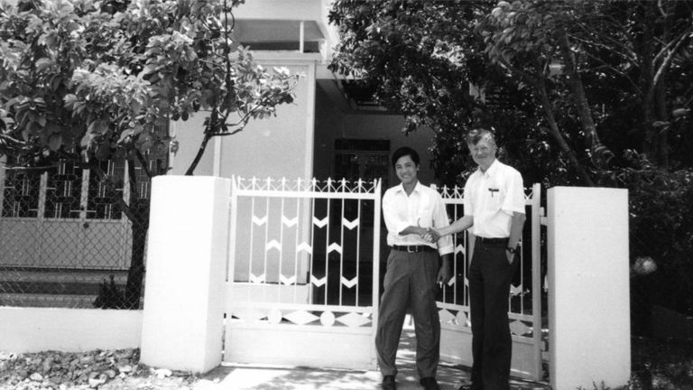 Cùng nhau khép lại một chương đau buồn
