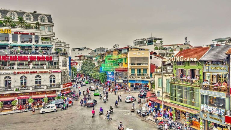 Since Vietnam has already reopened for international travelers, here are five reasons why you should visit Hanoi when traveling alone. | Source: Shutterstock
