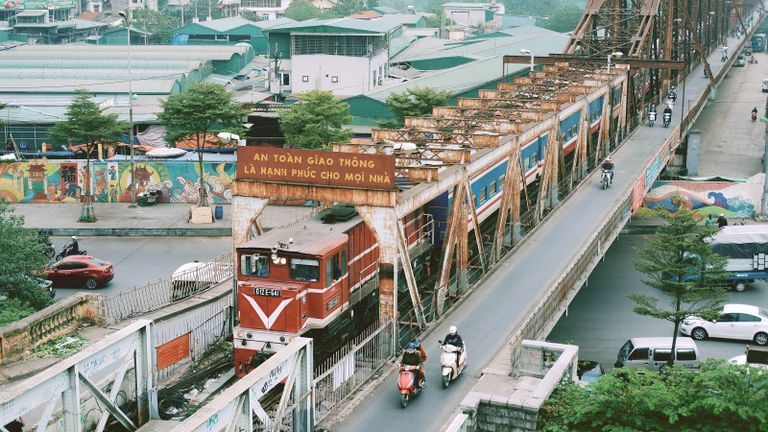 Only two hours after ticket sales opened, the railway company had already sold 10,274 tickets and earned at least VND16 billion ($643,700). | Source: Unsplash