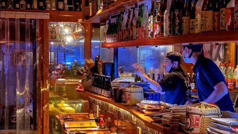 Located in a small lane between Le Thanh Ton and Thai Van Lung streets in District 1 is the so-called “Japanese Alley,” where you can find the best izakayas in town.