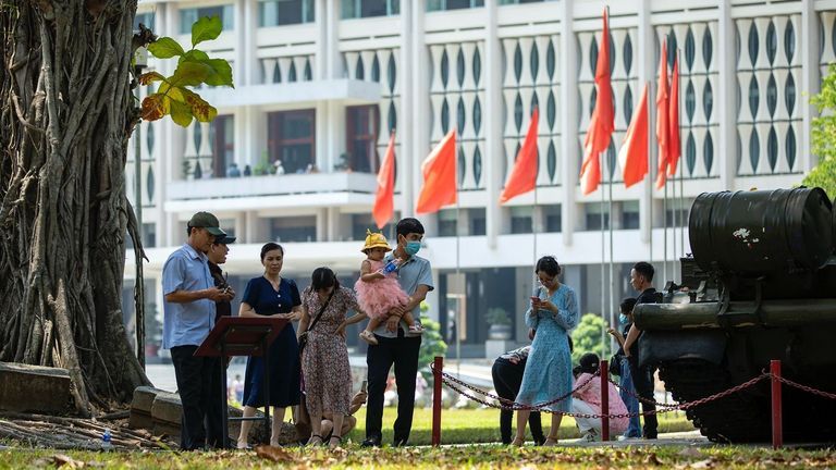 ‘No Need To Worry’ As Vietnam Starts To Go Maskless, Says Medical Expert