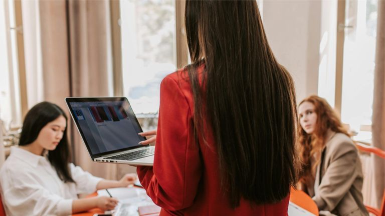 Chuyện đọc dữ liệu: Những cái bẫy khiến bạn ngộ nhận "mình đã hiểu!"