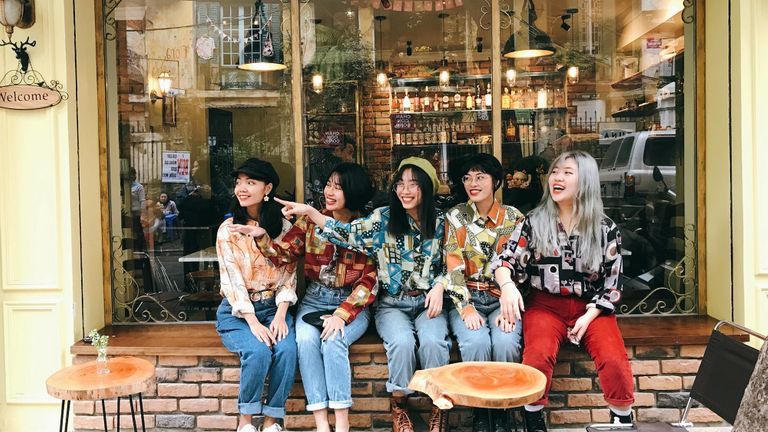 Cuối tuần lạc vào 5 không gian thrift shop tại Hà Nội