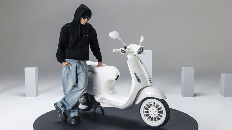 Justin Bieber x Vespa Collaboration: The Never-Ending Renewal Of An Icon