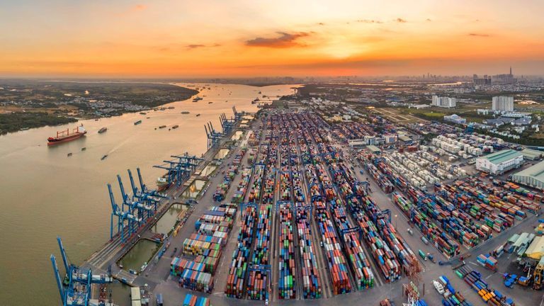 Vietnam’s growing economy is driven by the expansion of the processing and manufacturing industries, which grew 9.5%. | Source: Shutterstock