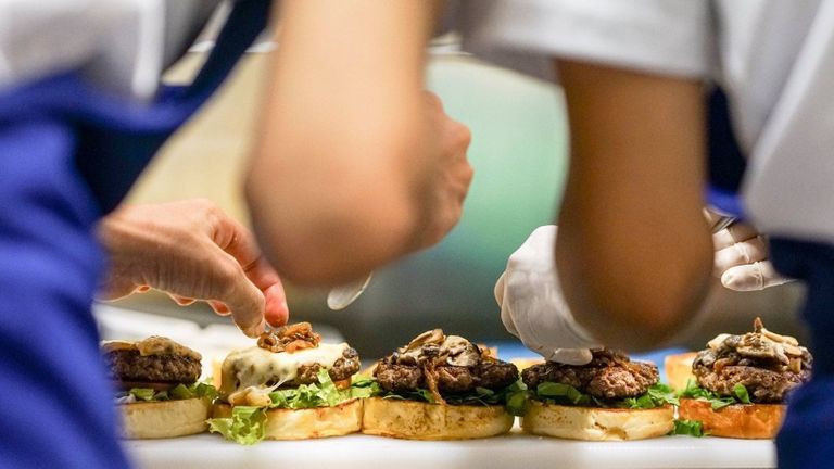 Top 5 nhà hàng Âu có trải nghiệm văn hóa thú vị tại Sài Gòn