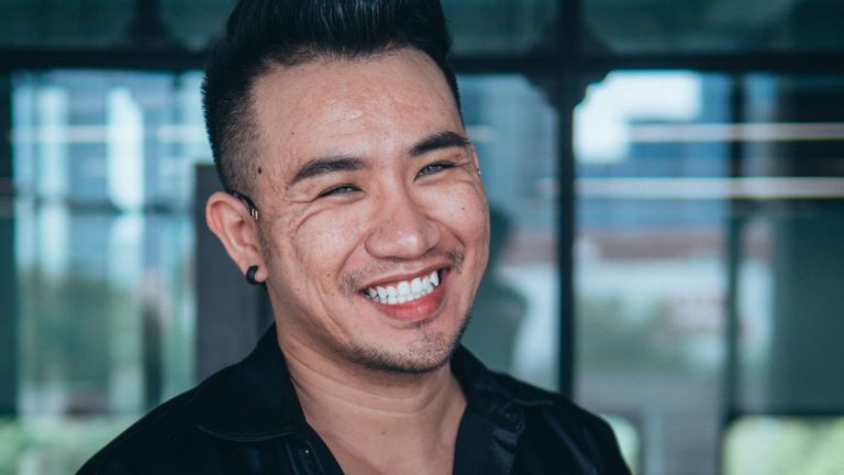 Vietnamese Makeup Artist Bi To On Modern Looks and Gender