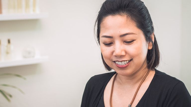 Chuyên gia mùi hương Huỳnh Hải Yến: Những nốt hương kiêu hãnh