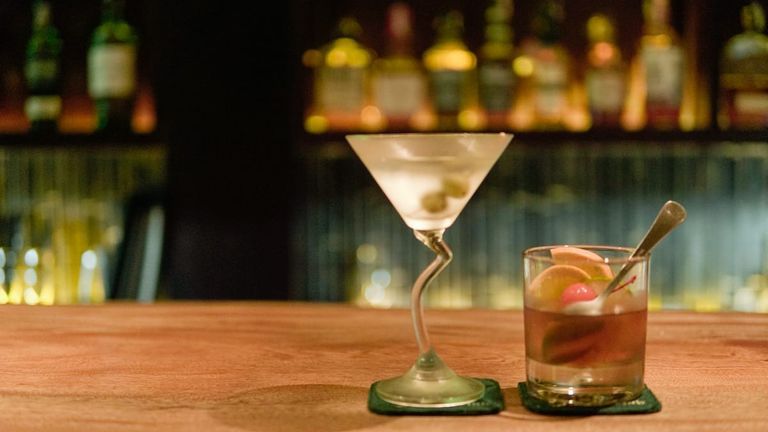Những quán bar ẩn mình tại trung tâm Sài Gòn