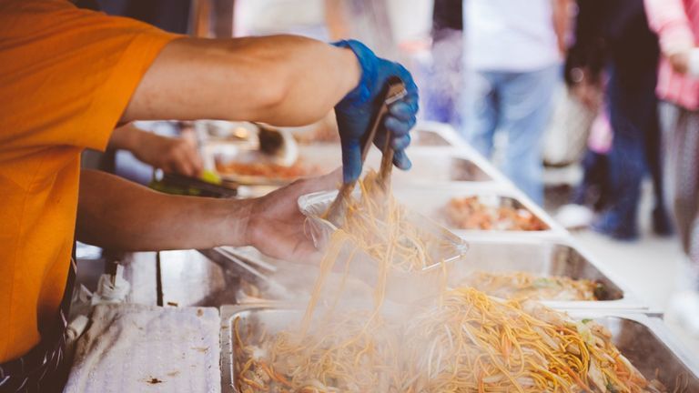 Liệu đồ ăn giao tận nhà đã đủ an toàn?
