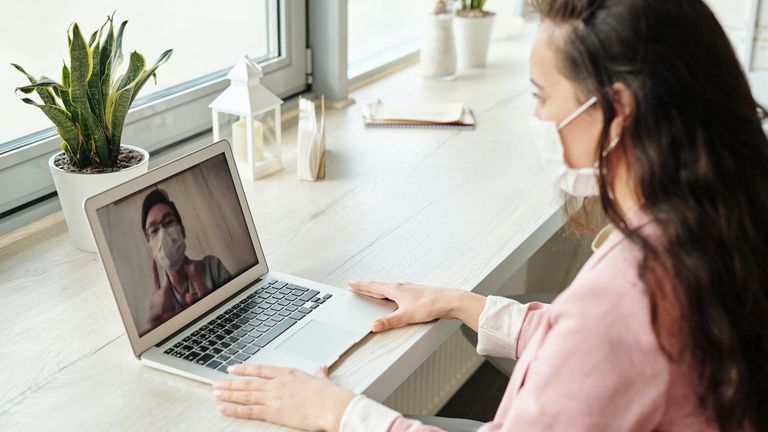 Cách giúp cuộc trò chuyện trên Zoom riêng tư và an toàn